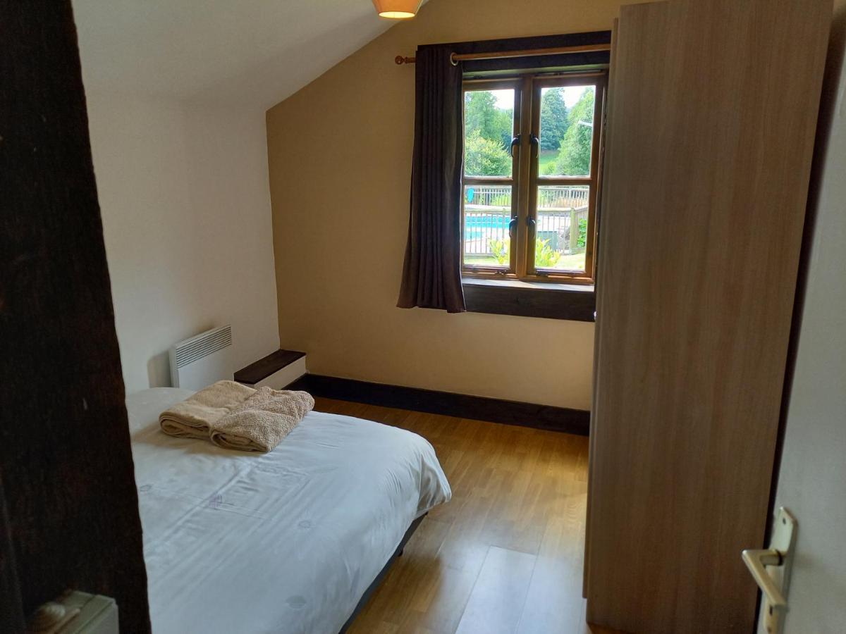 Le Mesnil-Adelee La Gasteboisiere With Swimming Pool And Games Room מראה חיצוני תמונה