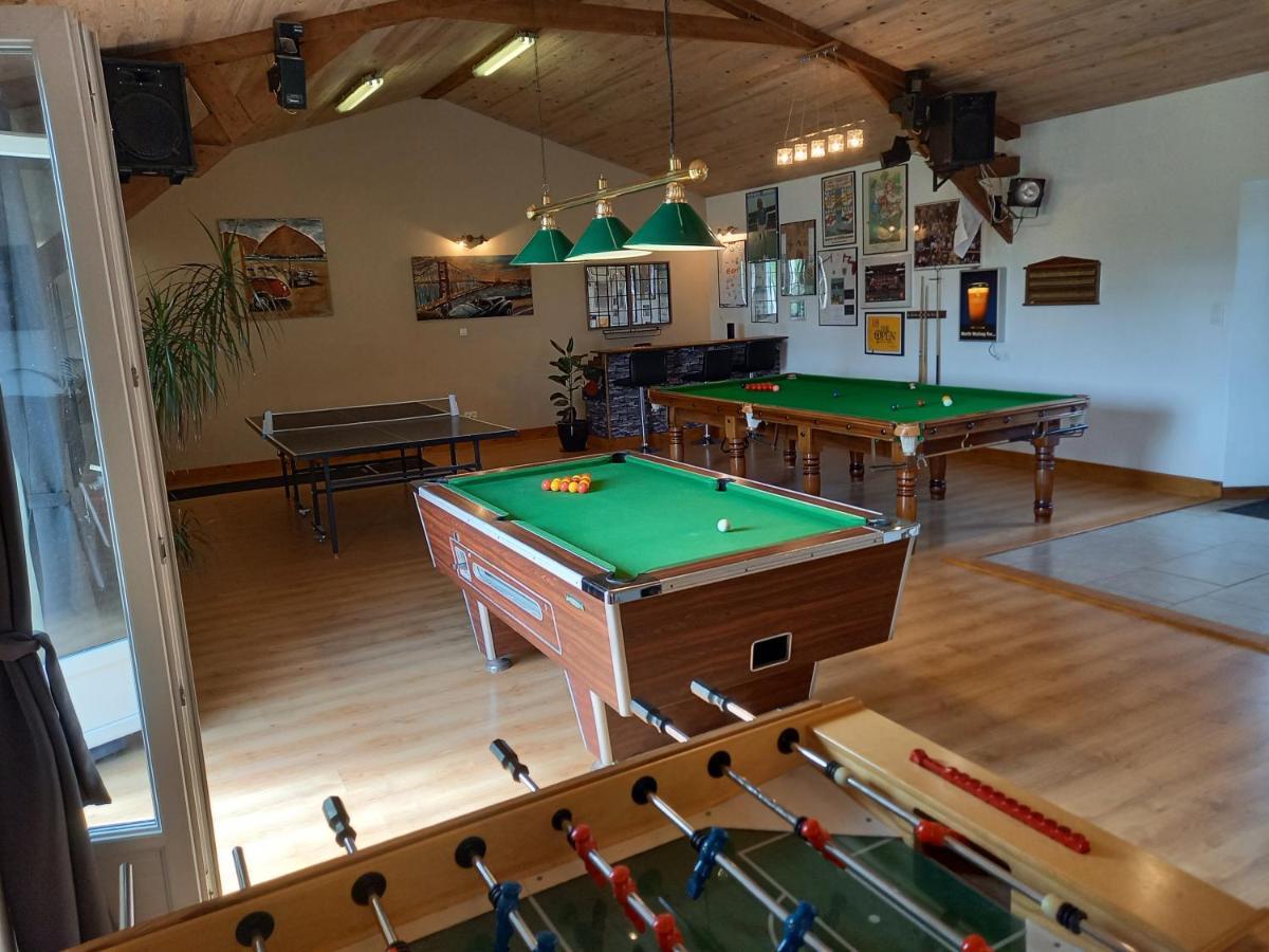 Le Mesnil-Adelee La Gasteboisiere With Swimming Pool And Games Room מראה חיצוני תמונה